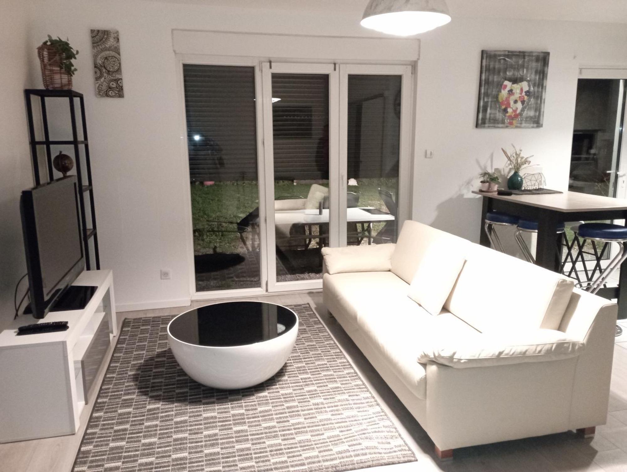 Maison Avec Terrasse Fesches-le-Chatel Екстериор снимка